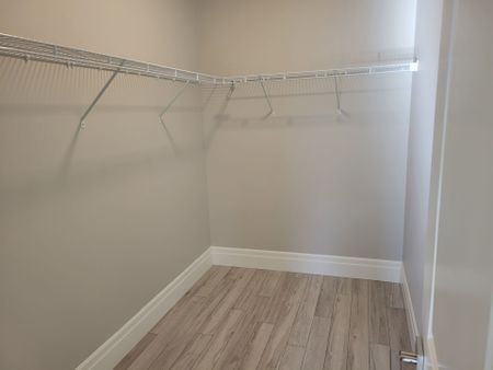 For Lease - 22 Allen Street Unit# Main, Prince Edward County, Ontario - Photo 5