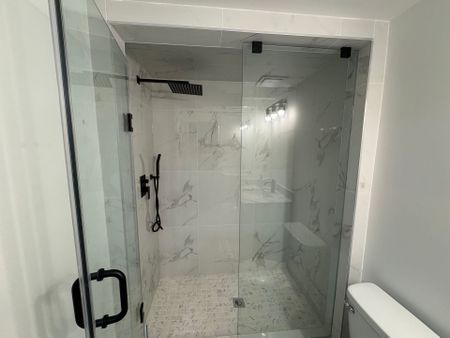 For Lease - 161 Romaneli Crescent Unit# Lower, Bradford West Gwillimbury, Ontario - Photo 3