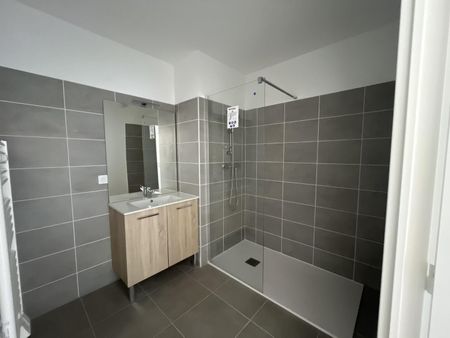 location Appartement T3 DE 60.23m² À MONTEUX - Photo 5