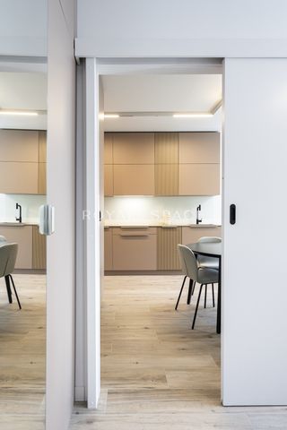 Eleganckie mieszkanie z 2 miejscami parkingowymi - Photo 4