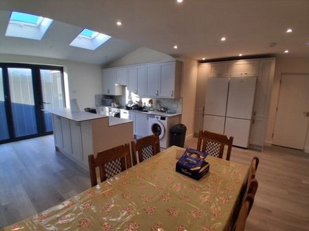 Chartfield Road, Cambridge £730 pcm ⓘ The monthly or weekly payment required by the landlord. Read our glossary page , 1 bedroom, semi-detached house, to let * Tenant info - Photo 3