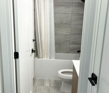 For Lease - 2369 Danforth Avenue Unit# 407, Toronto, Ontario - Photo 6