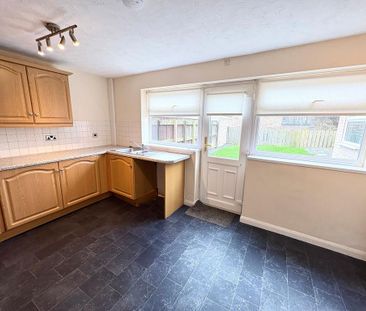 2 bedroom semi-detached house to rent - Photo 3