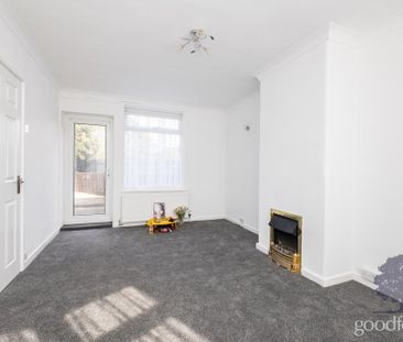 4 bedroom terraced house to rent - Photo 5