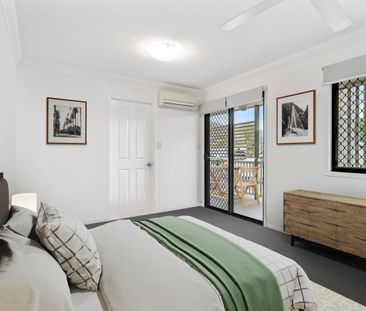 Contemporary Split-Level Townhouse in the Heart of Kelvin Grove! - Photo 1