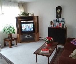 $1200 / 1br – 736ft2 – Spacious 1 bedroom in Village Square (Coquit... - Photo 1