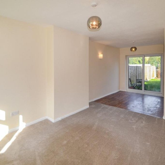 3 bedroom semi-detached house to rent - Photo 1