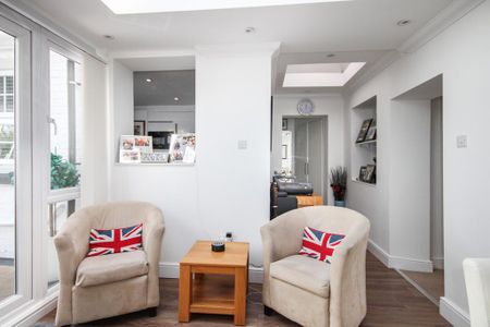 2 bedroom apartment to rent - Photo 4