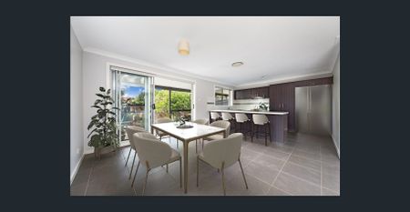 Gorgeous 4-Bedroom Family Home in a Prime Location - Photo 3