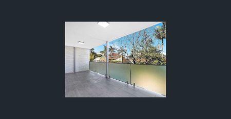 Beautifully renovated, Two bedroom apartment - Photo 5