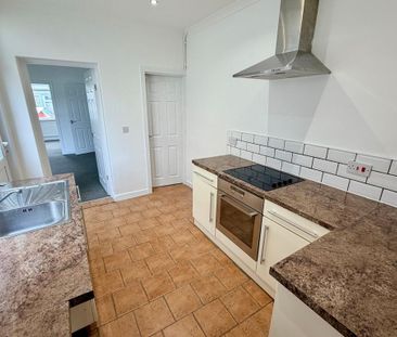 3 bedroom terraced house to rent - Photo 3