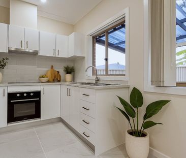 Granny Flat with Private Outdoor Space - Photo 4