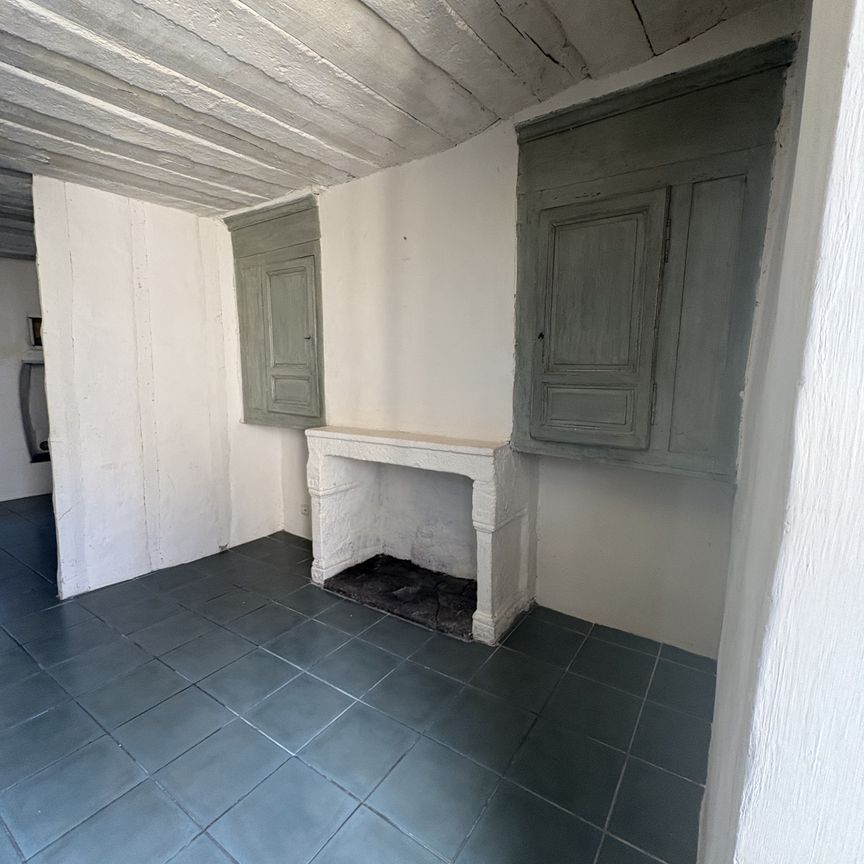 Location Maison 5 pièces 103m² VIC LE COMTE 63270 - Photo 1