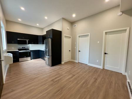 For Lease - 330 Victoria Street Unit# 1, Tweed, Ontario - Photo 2