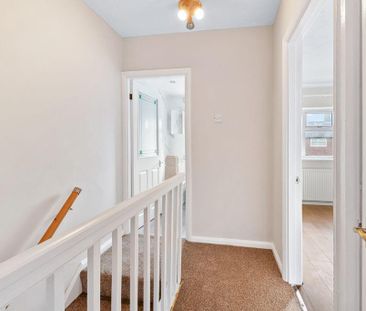 2 bedroom terraced house to rent - Photo 2