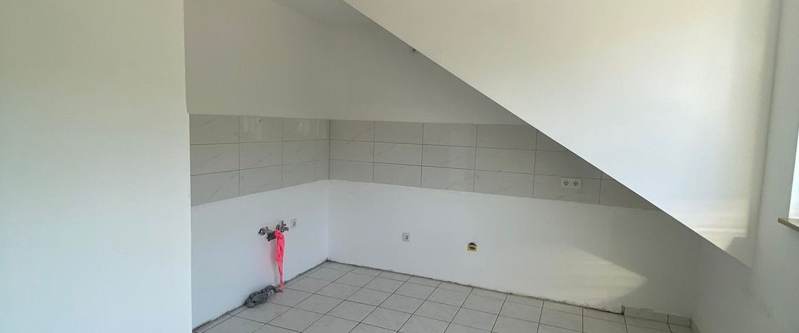 Geräumige Dachgeschosswohnung mit Blick ins Grüne in Dortmund - Photo 1