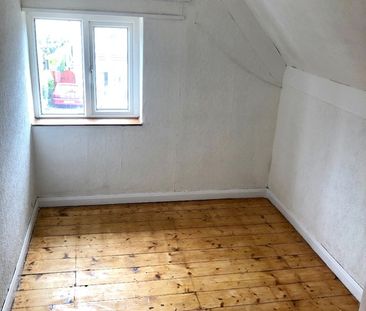 4 Bed Semi-Detached House, Queenshill Road, BS4 - Photo 6
