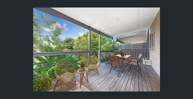 Gorgeous 4-Bedroom Family Home in a Prime Location - Photo 1