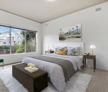 Spacious 2-Bedroom in Eastwood – Walk to Station! - Photo 3