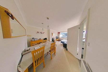 2 bedroom semi-detached house to rent - Photo 2