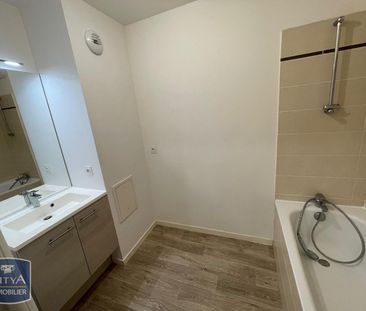 Location Appartement 3 pièces 59m² WATTIGNIES 59139 - Photo 2