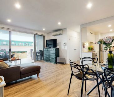 “Beautifully Updated Home with Private Garden Escape!” - Photo 5