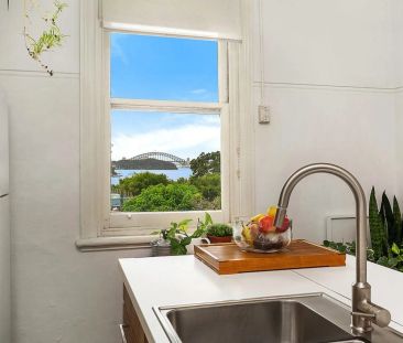 Gorgeous Three Bedroom Terrace with Sydney Harbour Views - Photo 1