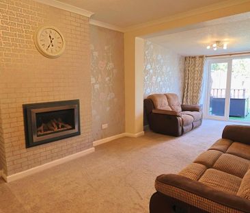 3 bedroom semi-detached house to rent - Photo 1