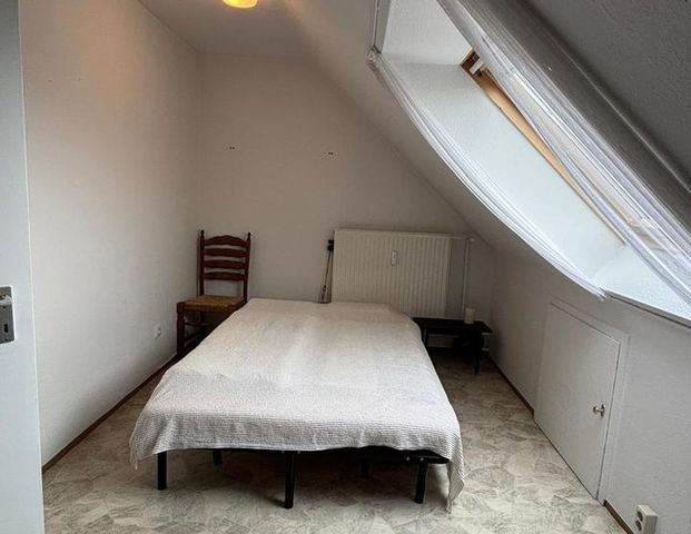 Helle 4 Zimmer Wohnung mit Balkon + Garage in Hameln - Photo 1