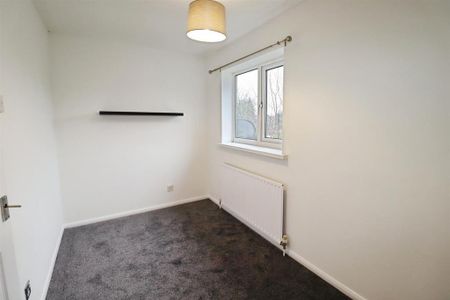 2 bedroom end of terrace house to rent - Photo 2