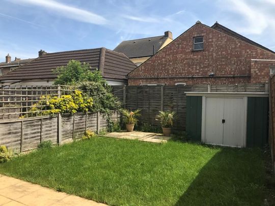 2 bedroom terraced house to rent - Photo 1