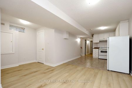 For Lease - 5453 Festival Drive Unit# Bsmt, Mississauga, Ontario - Photo 3