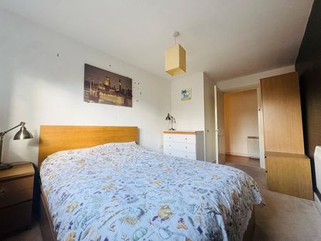 2 Bed Flat, Foxglove Way, LU3 - Photo 5