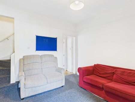 4 bedroom terraced house to rent - Photo 5