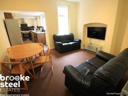 3 bedroom property to rent in Salford - Photo 5