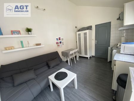 Location Appartement 1 pièce 15m² BEAUVAIS 60000 - Photo 4