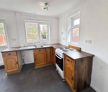 2 bedroom end of terrace house to rent - Photo 6