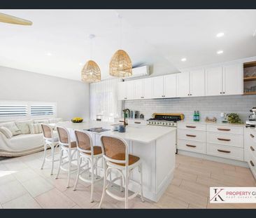 Stunning, Spacious Family Home with Pool & Side Access! - Photo 6