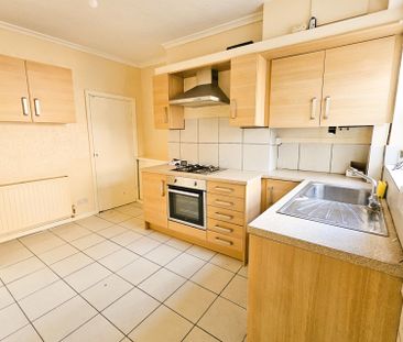 Market Road, Doncaster - Photo 1