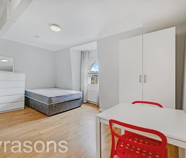 Studio to rent - Photo 2