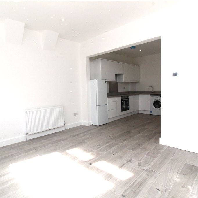 Leavesden Road, Watford, Hertfordshire, WD24 5EG - Photo 1