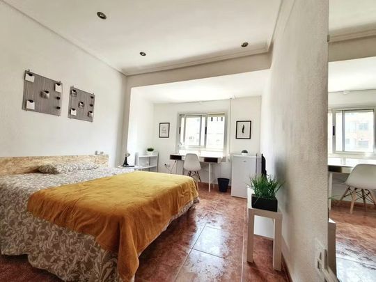 Carrer Mestre Valls, Valencia, Valencian Community 46022 - Photo 1