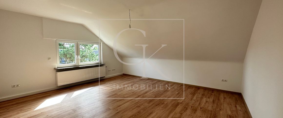 Erstbezug nach Modernisierung von heller gemütlicher DG-Wohnung - Photo 1