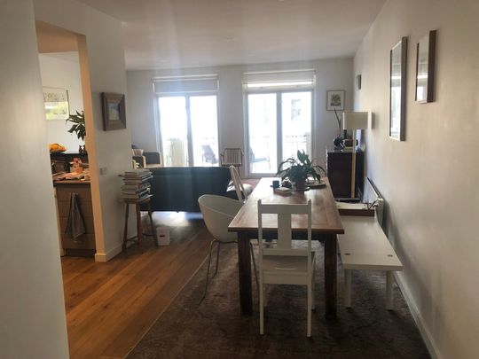 Port Melbourne - Photo 1