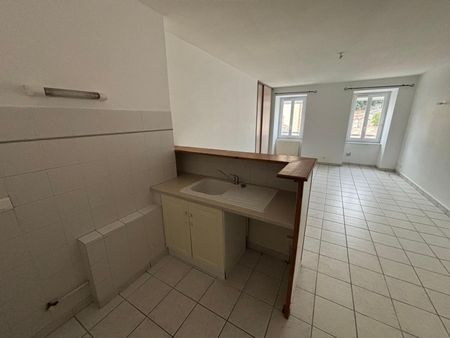 Location Appartement 4 pièces 85m² VALS LES BAINS 07600 - Photo 5