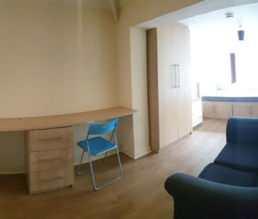 6 bedroom house to rent - Photo 5