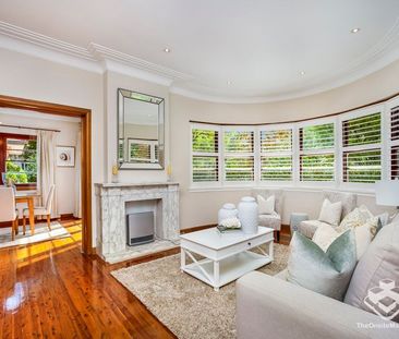 Beautiful Family Living and Entertaining - Photo 2