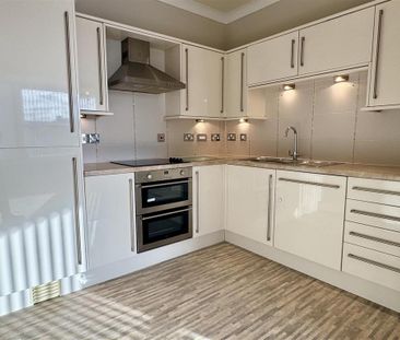 2 bedroom flat to rent - Photo 6