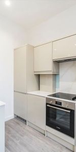 Wimbledon Hill Road, SW19 7PA, London - Photo 3