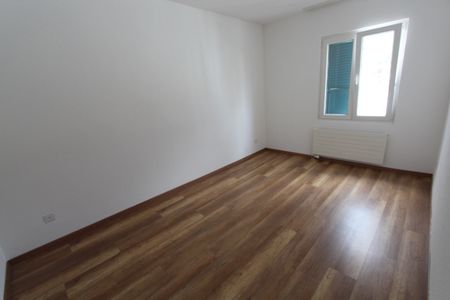 Zu vermieten 3.5 Z-Wohnung mit eigene Waschmaschine und Trocknungsraum in Grenchen - Photo 5